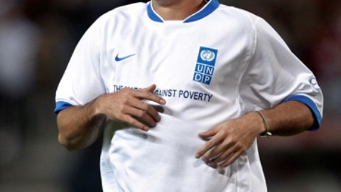 永远的“外星人”罗纳尔多：为什么2026年我们仍在怀念这位巴西传奇？