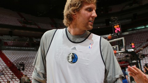 达拉斯小牛：二零一一年夺冠辉煌与二零二六年现状回顾